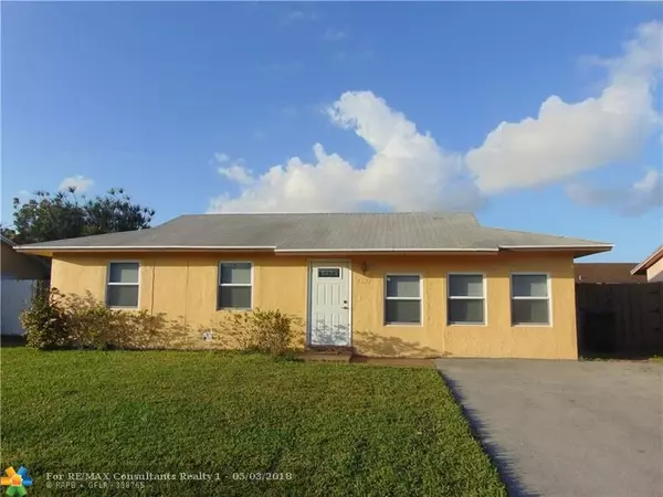 8221 SW 7th Ct, North Lauderdale, FL 33068