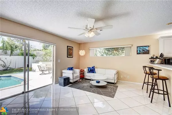 Delray Beach, FL 33445,136 W Lee Rd