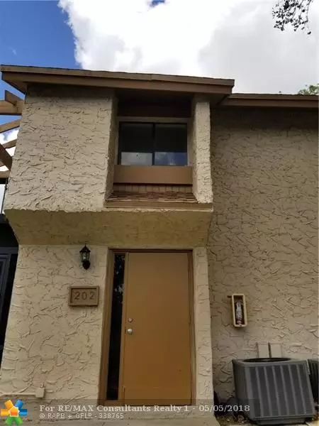 202 Wimbledon Lake Dr  #202, Plantation, FL 33324