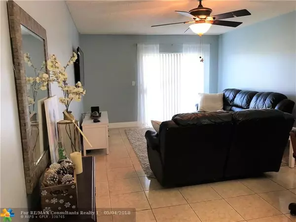 Plantation, FL 33313,7561 NW 16th St  #2208