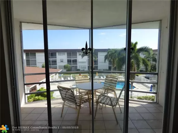 Deerfield Beach, FL 33441,1040 SE 4th Ave  #324