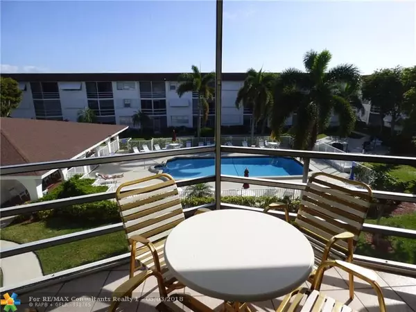 Deerfield Beach, FL 33441,1040 SE 4th Ave  #324