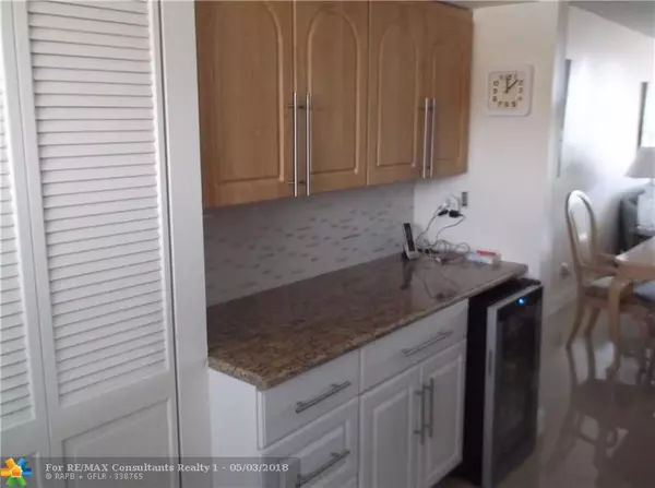 Sunrise, FL 33322,9481 Sunrise Lakes Blvd  #207