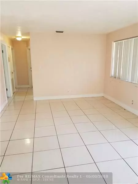 Deerfield Beach, FL 33441,830 SW 14th Ct