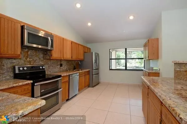 Davie, FL 33324,1950 W Oak Knoll Cir