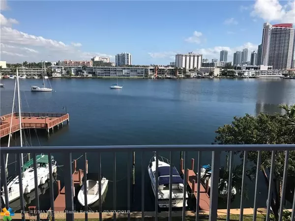 Hallandale, FL 33009,400 Golden Isles Dr  #39