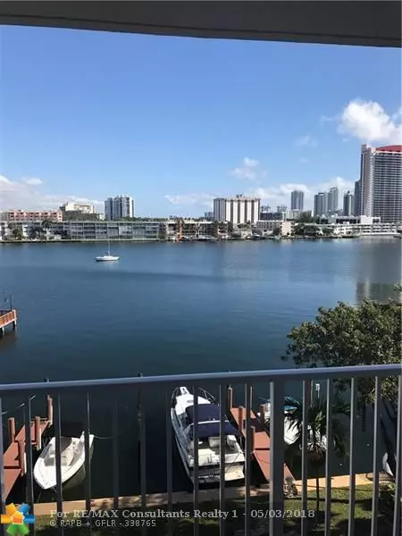 Hallandale, FL 33009,400 Golden Isles Dr  #39