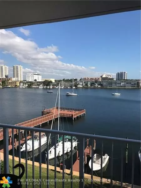 Hallandale, FL 33009,400 Golden Isles Dr  #39