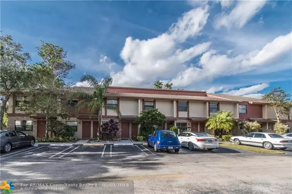 Coral Springs, FL 33071,9909 Riverside Dr  #12-2