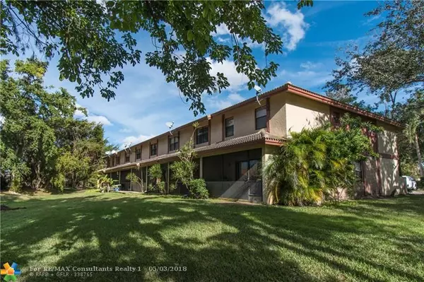 Coral Springs, FL 33071,9909 Riverside Dr  #12-2