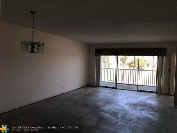 Pompano Beach, FL 33069,2900 N Palm Aire Dr  #301