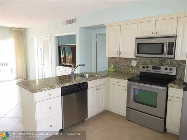 Lauderdale By The Sea, FL 33308,4300 El Mar Dr  #22