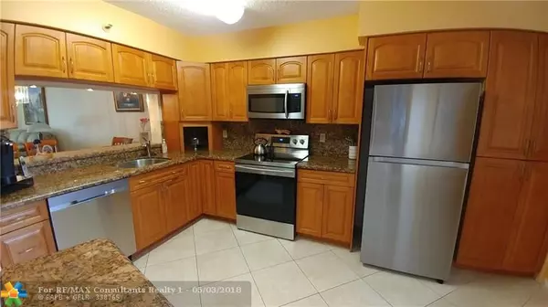 Pompano Beach, FL 33069,2202 S Cypress Bend Dr  #601