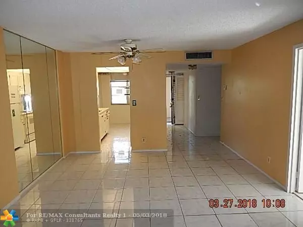 Lauderdale Lakes, FL 33313,4898 NW 29th ct  #306