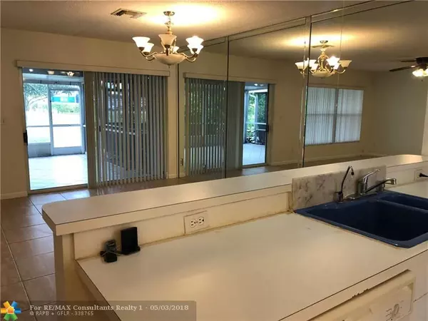 Deerfield Beach, FL 33442,4948 W Lakes Dr  #4948