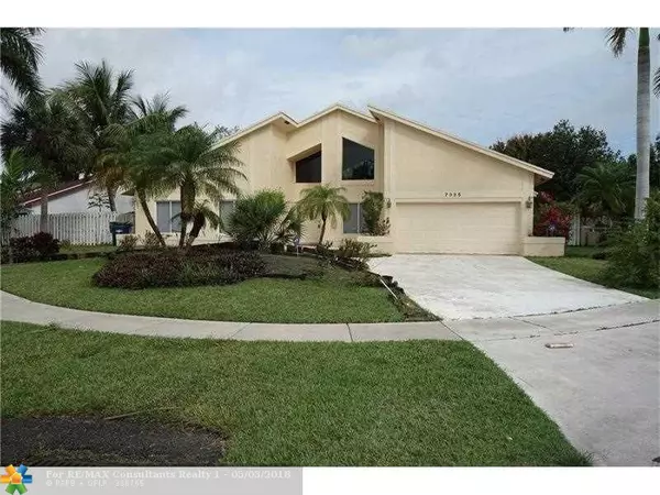 7335 NW 52nd Ct, Lauderhill, FL 33319