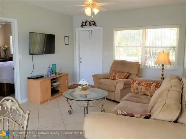 Pompano Beach, FL 33062,605 N Riverside Dr  #7