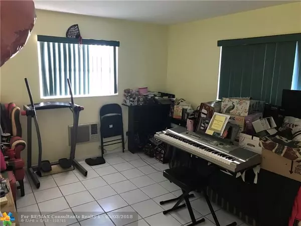 Pompano Beach, FL 33064,1150 E Sample Rd  #201