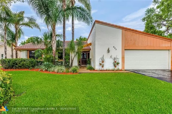 695 NW 100th Ln, Coral Springs, FL 33071