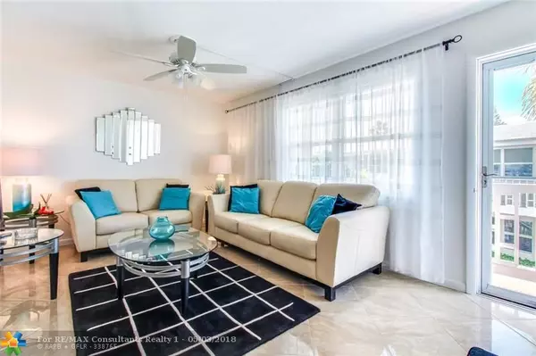 Lauderdale By The Sea, FL 33308,228 Hibiscus Ave  #235