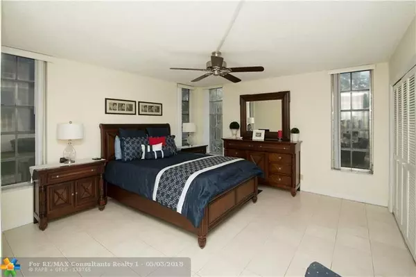 Pompano Beach, FL 33069,3351 S Palm Aire Dr  #101