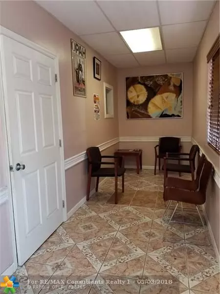 Fort Lauderdale, FL 33311,1553 W Sunrise Blvd