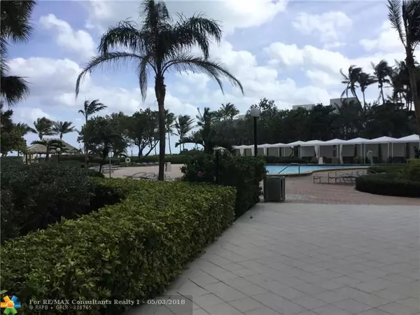 Hollywood, FL 33019,3001 S OCEAN Drive  #231