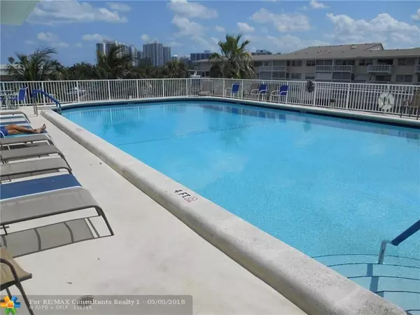 Hallandale, FL 33009,427 Golden Isles Dr  #14-H