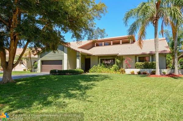 5055 NW 84th Rd, Coral Springs, FL 33067