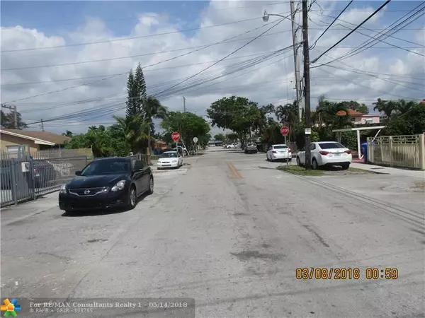 Miami, FL 33126,525-531 NW 43rd Pl