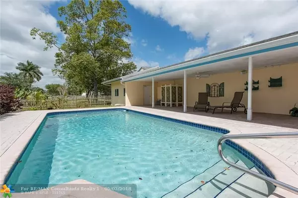 Davie, FL 33314,5411 SW 58th Ave