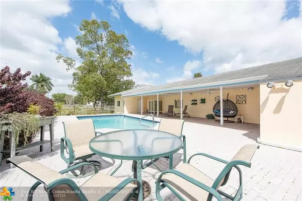 Davie, FL 33314,5411 SW 58th Ave