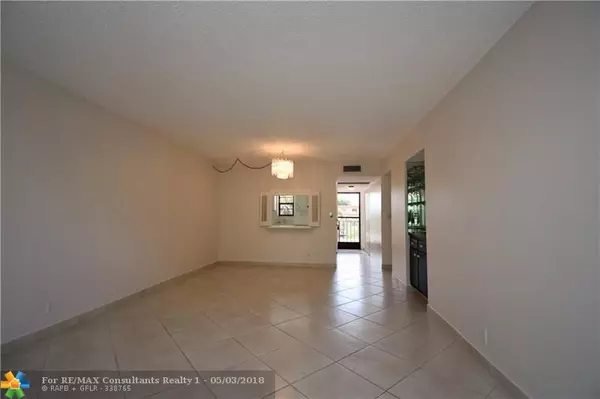 Boca Raton, FL 33428,9233 SW 8th St  #311