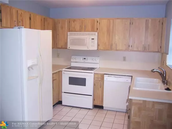 Fort Lauderdale, FL 33311,328 City View Dr  #328