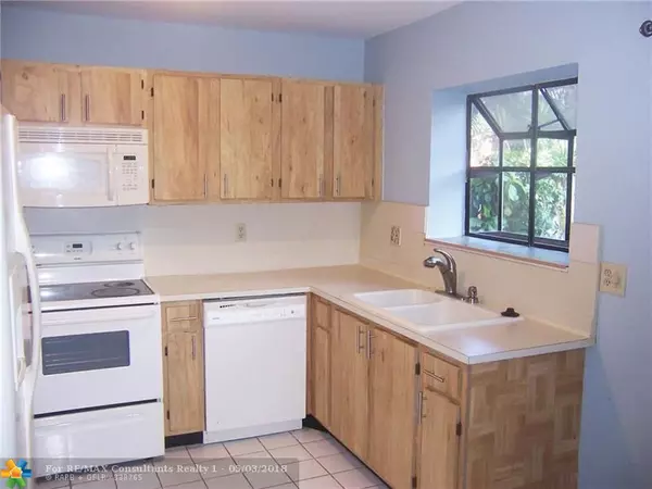 Fort Lauderdale, FL 33311,328 City View Dr  #328