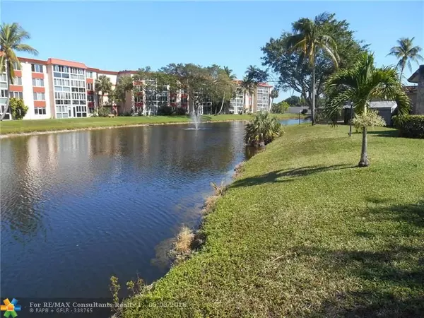 Sunrise, FL 33313,5945 Del Lago Cir  #105