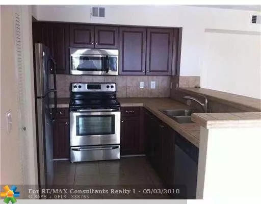 West Palm Beach, FL 33409,1749 Village Blvd  #103