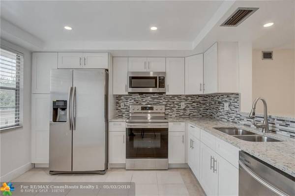 2405 ANTIGUA CIRCLE  #B2, Coconut Creek, FL 33066