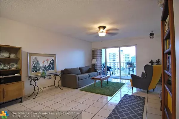 Miami Beach, FL 33141,6855 Abbott Ave  #604