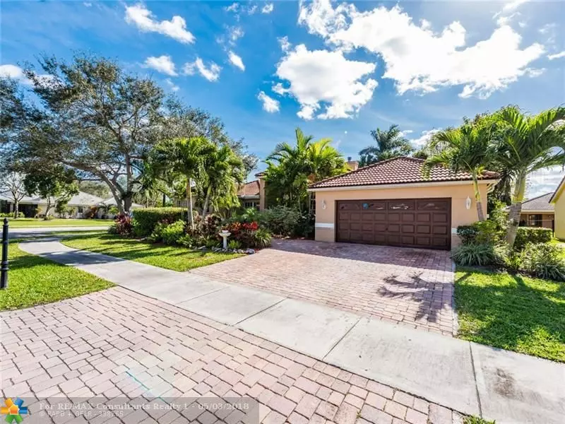 9602 Ridgeside Ct, Davie, FL 33328