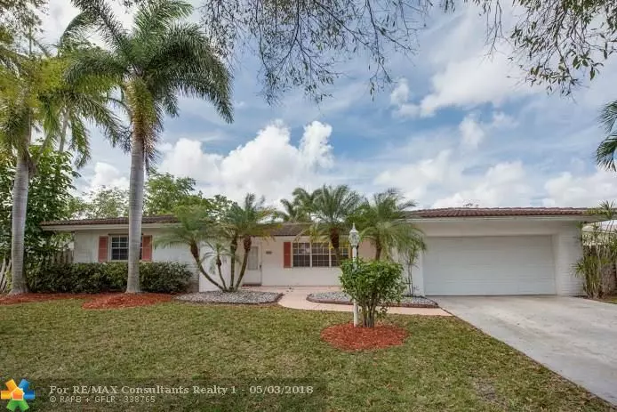 801 W Plantation Cir, Plantation, FL 33324