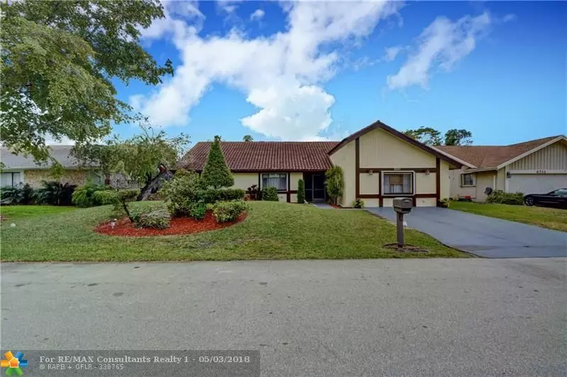 8207 Cassia Ter, Tamarac, FL 33321