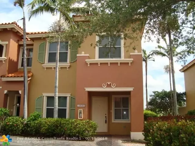 10683 SW 6th St  #808, Pembroke Pines, FL 33025