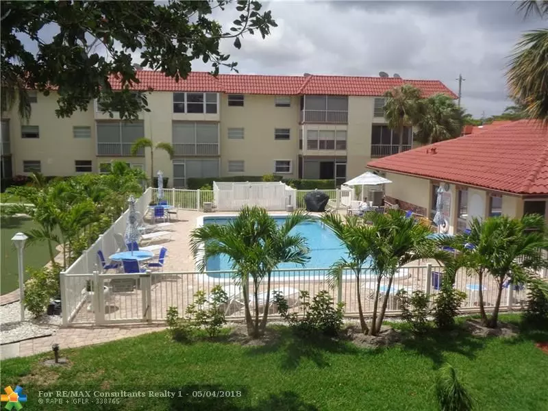 700 SE 6th Ave  #203, Deerfield Beach, FL 33441