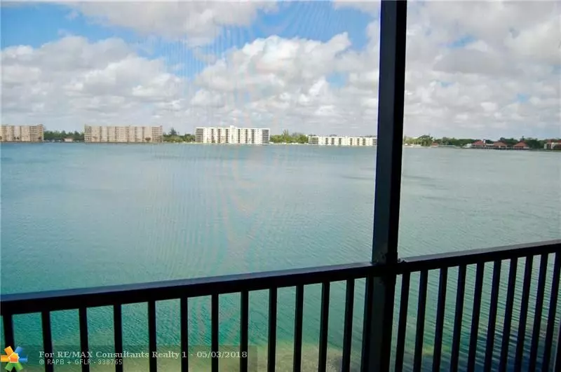 115 Lake Emerald Dr  #308, Oakland Park, FL 33309