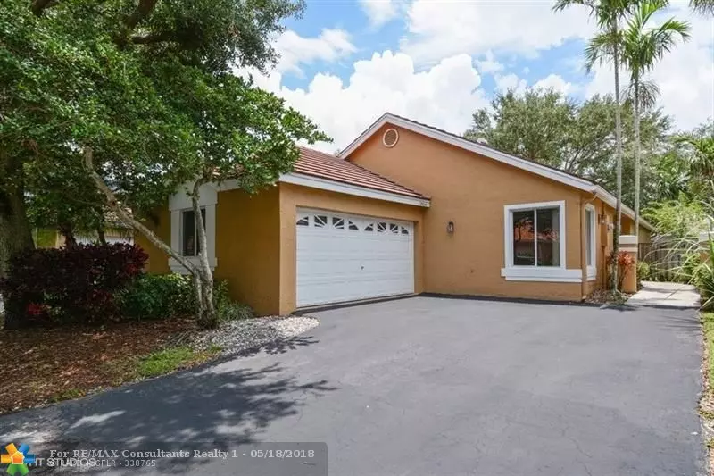 10054 NW 2nd St, Plantation, FL 33324