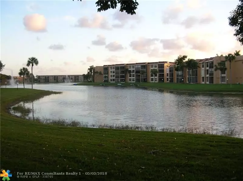 Margate, FL 33063,5703 Coral Lake Dr  #103