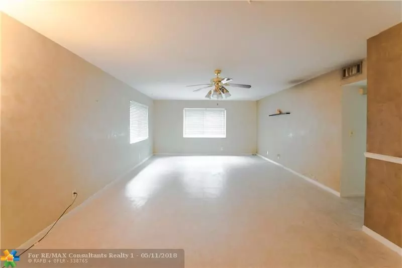 Wilton Manors, FL 33305,136 NE 19th Ct  #104 F