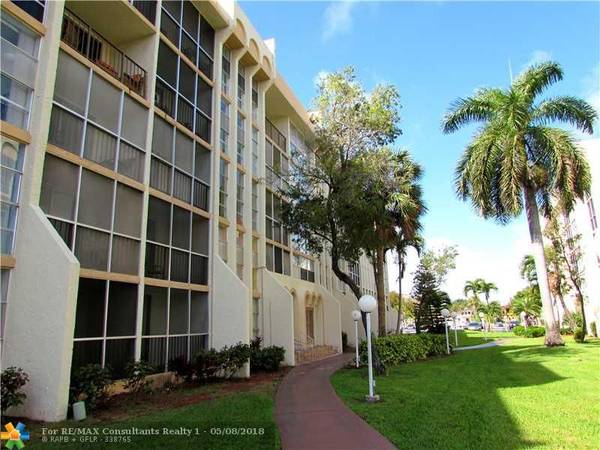851 Three Islands Blvd  #105, Hallandale, FL 33009