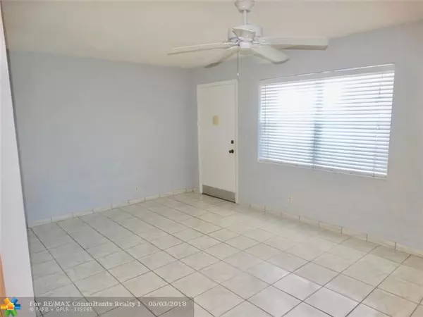 Lauderdale By The Sea, FL 33308,228 Hibiscus Ave  #335